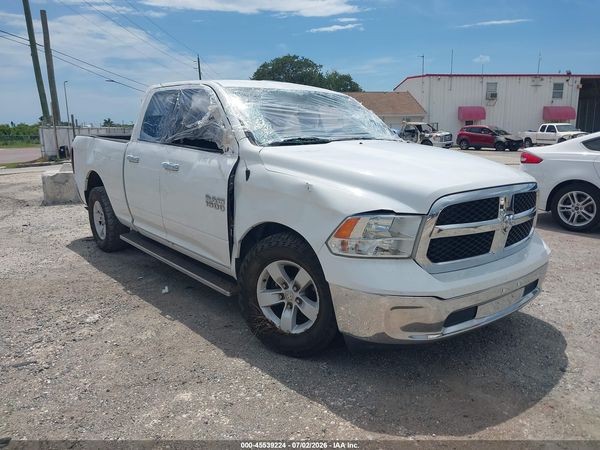 2016 RAM 1500 SLT