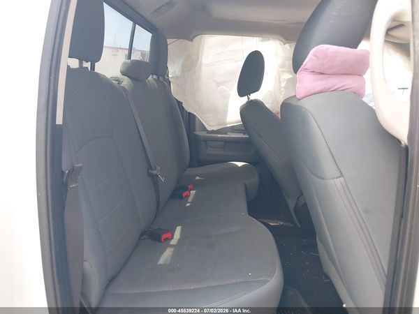 2016 RAM 1500 SLT