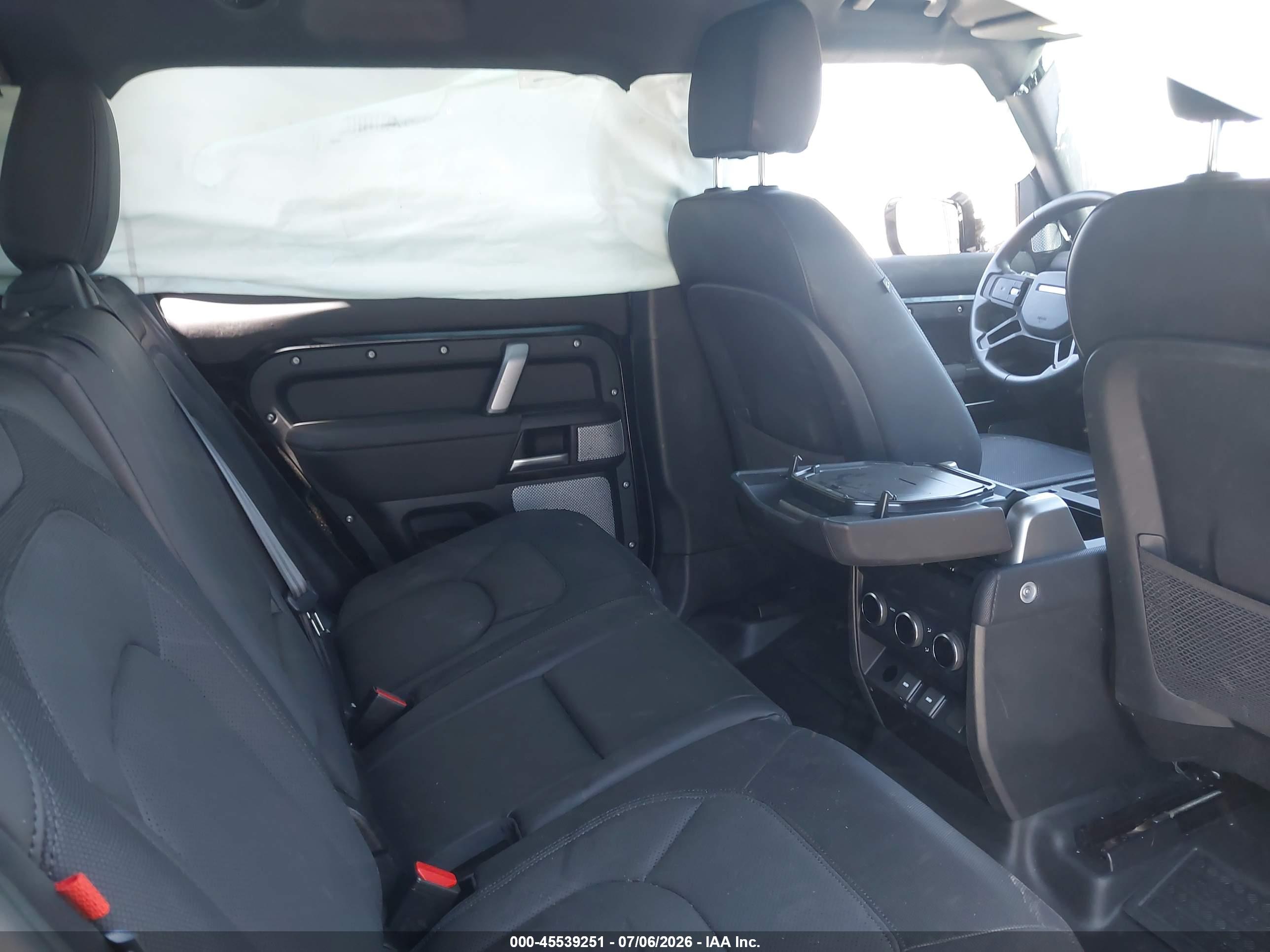 2024 LAND ROVER DEFENDER 130 P400 OUTBOUND