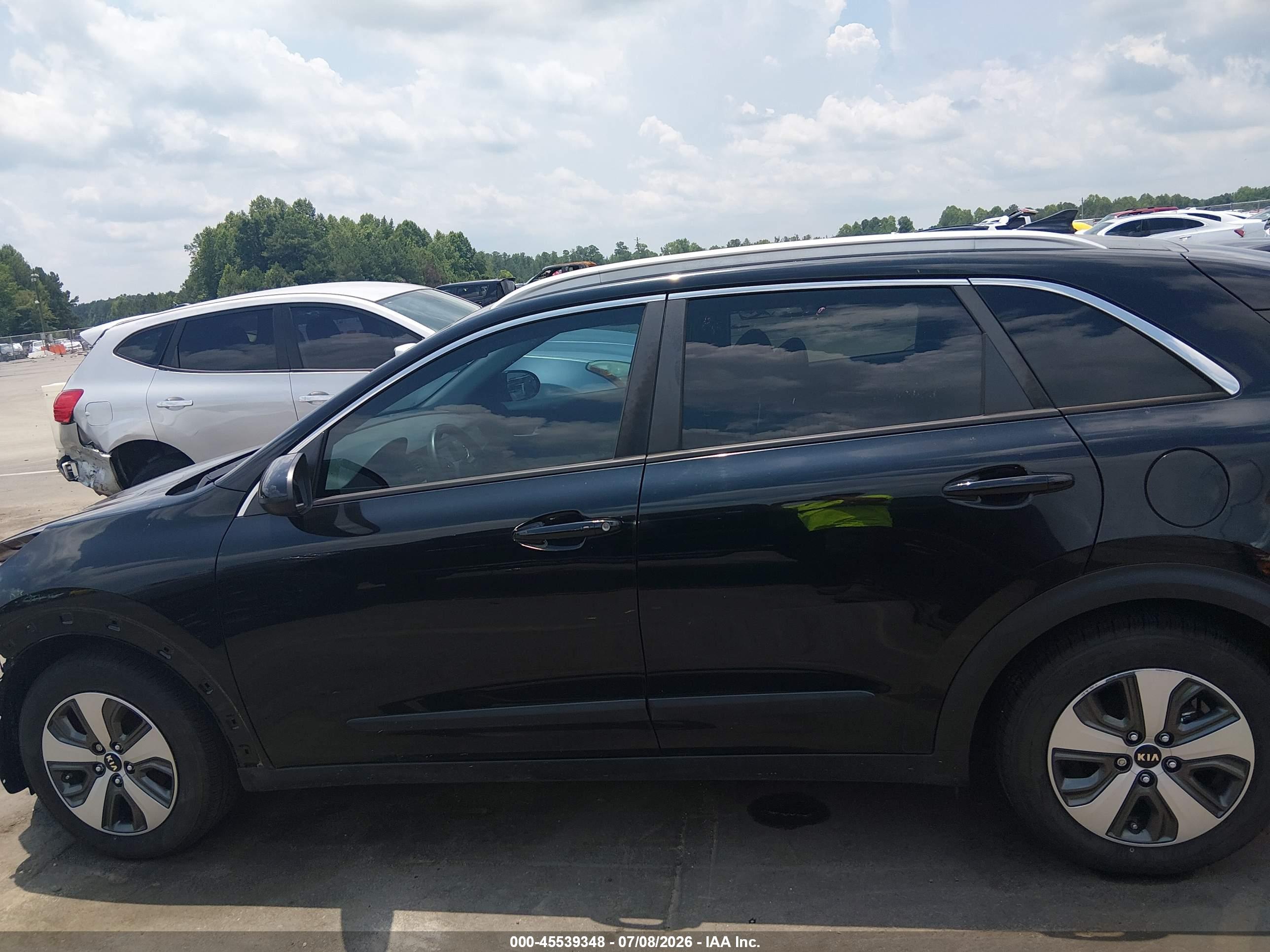 2018 KIA NIRO LX