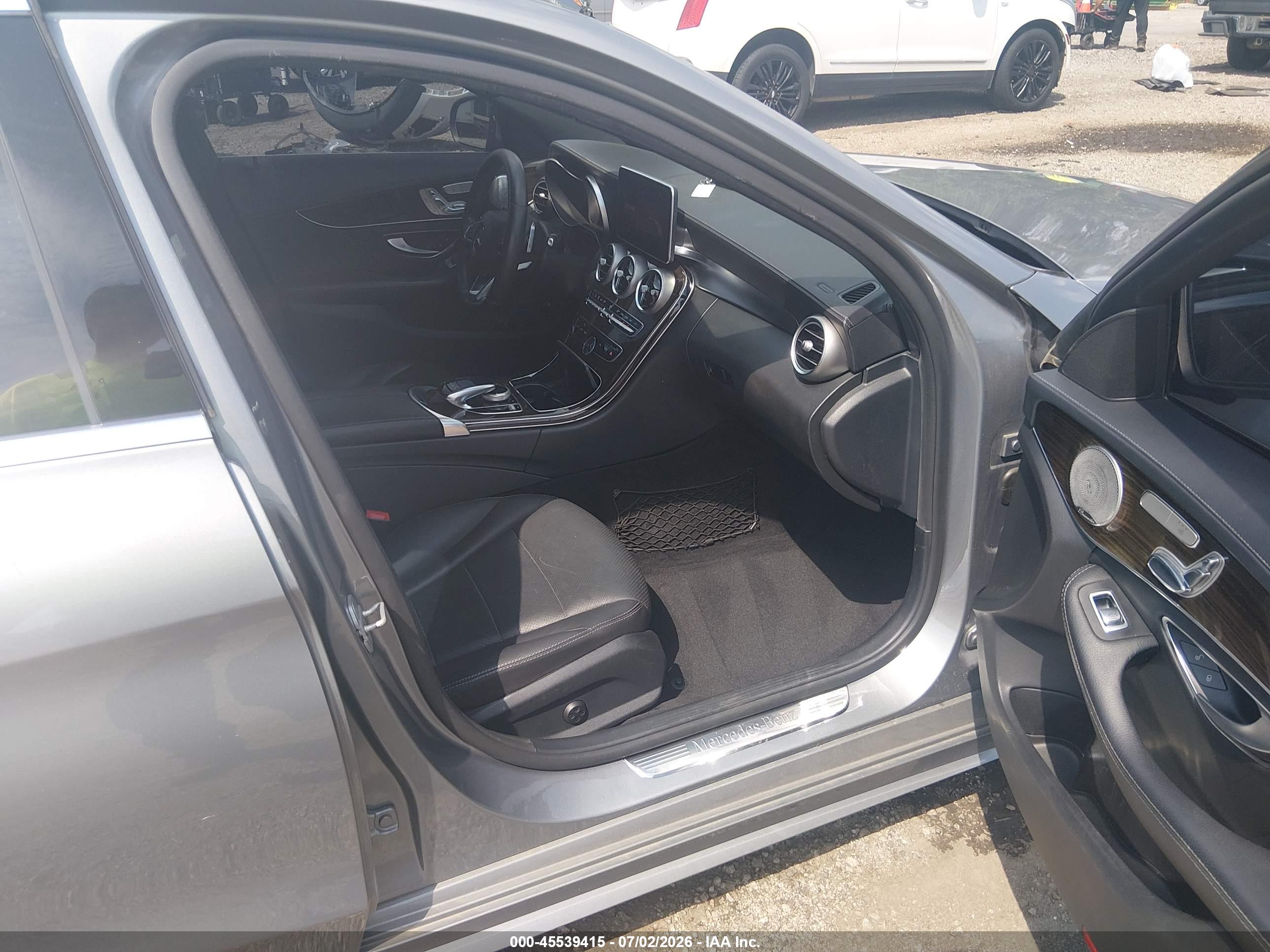 2015 MERCEDES-BENZ C 300 SPORT