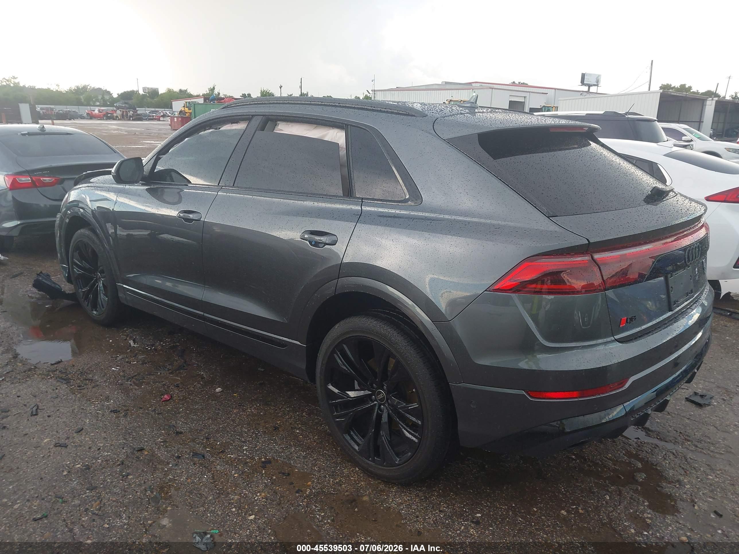 2025 AUDI Q8