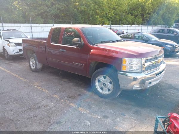 2013 CHEVROLET SILVERADO 1500 LT — I1