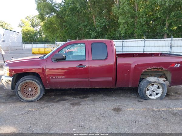 2013 CHEVROLET SILVERADO 1500 LT — I117