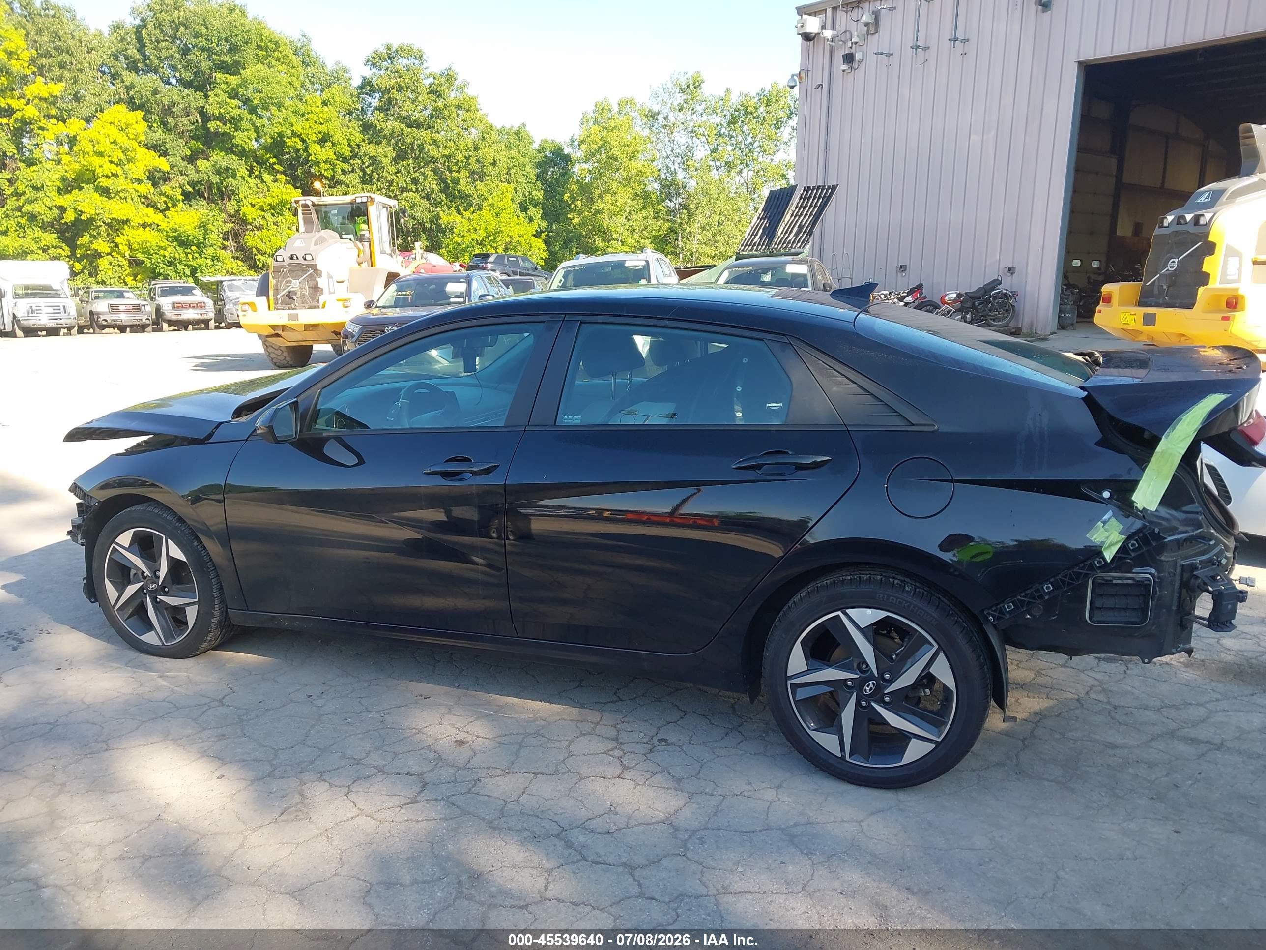 2023 HYUNDAI ELANTRA SEL