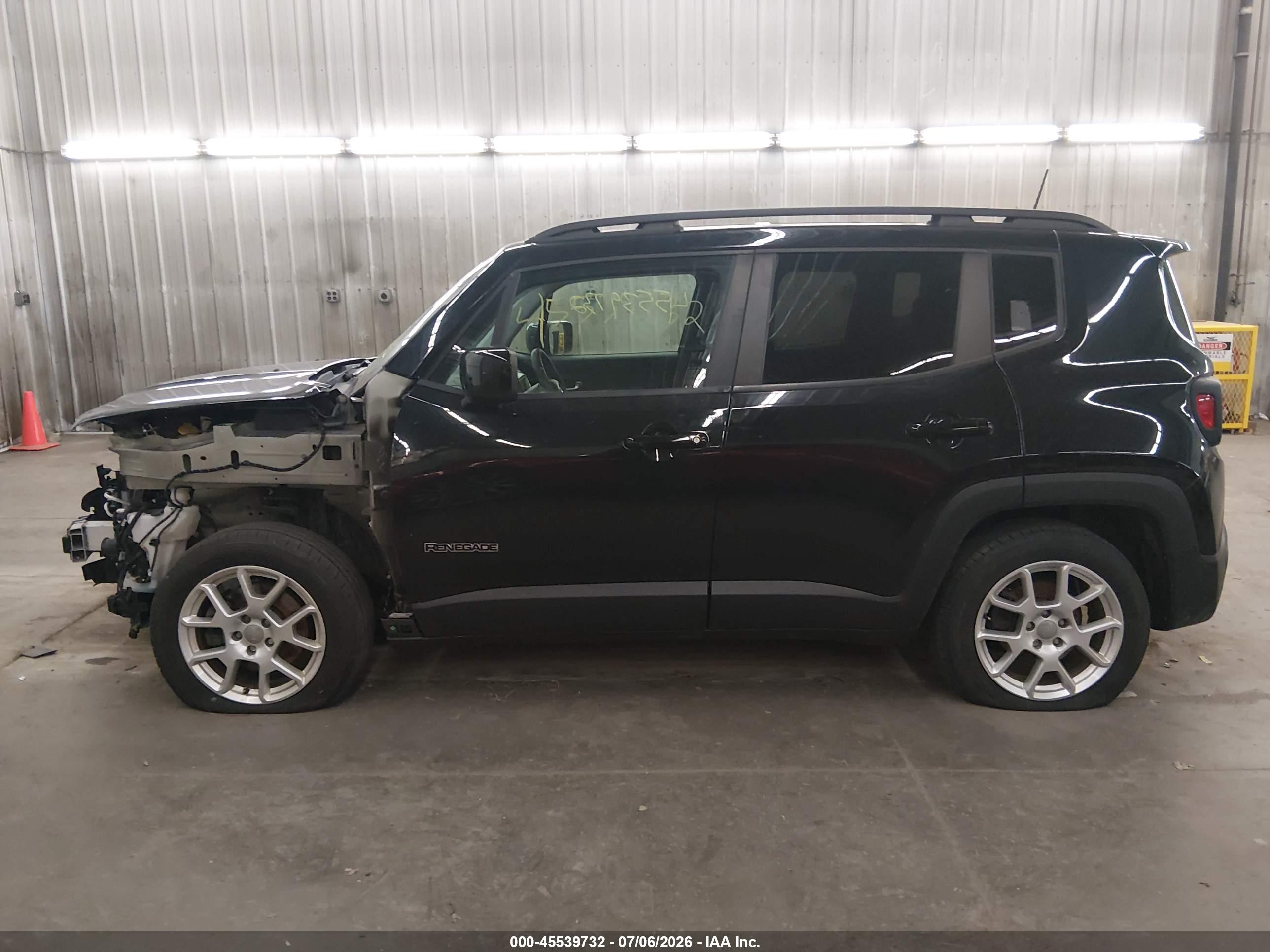 2019 JEEP RENEGADE LATITUDE FWD