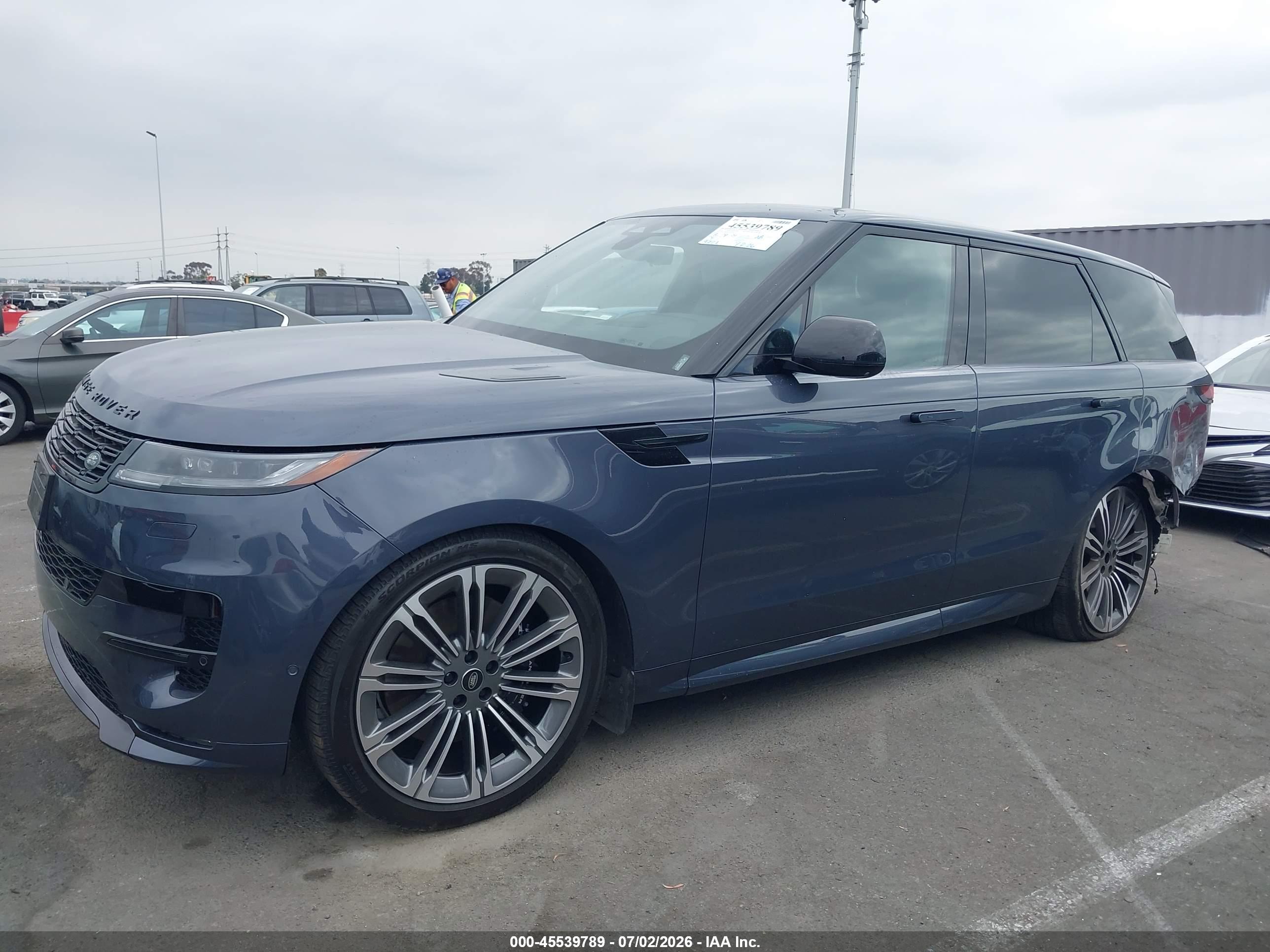 2025 LAND ROVER RANGE ROVER SPORT P530 DYNAMIC SE