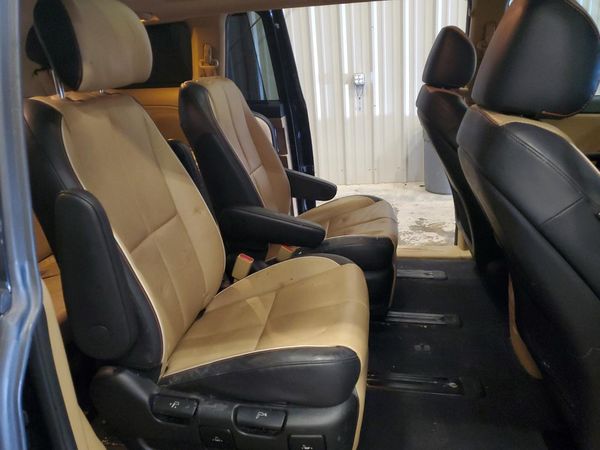 2015 KIA SEDONA