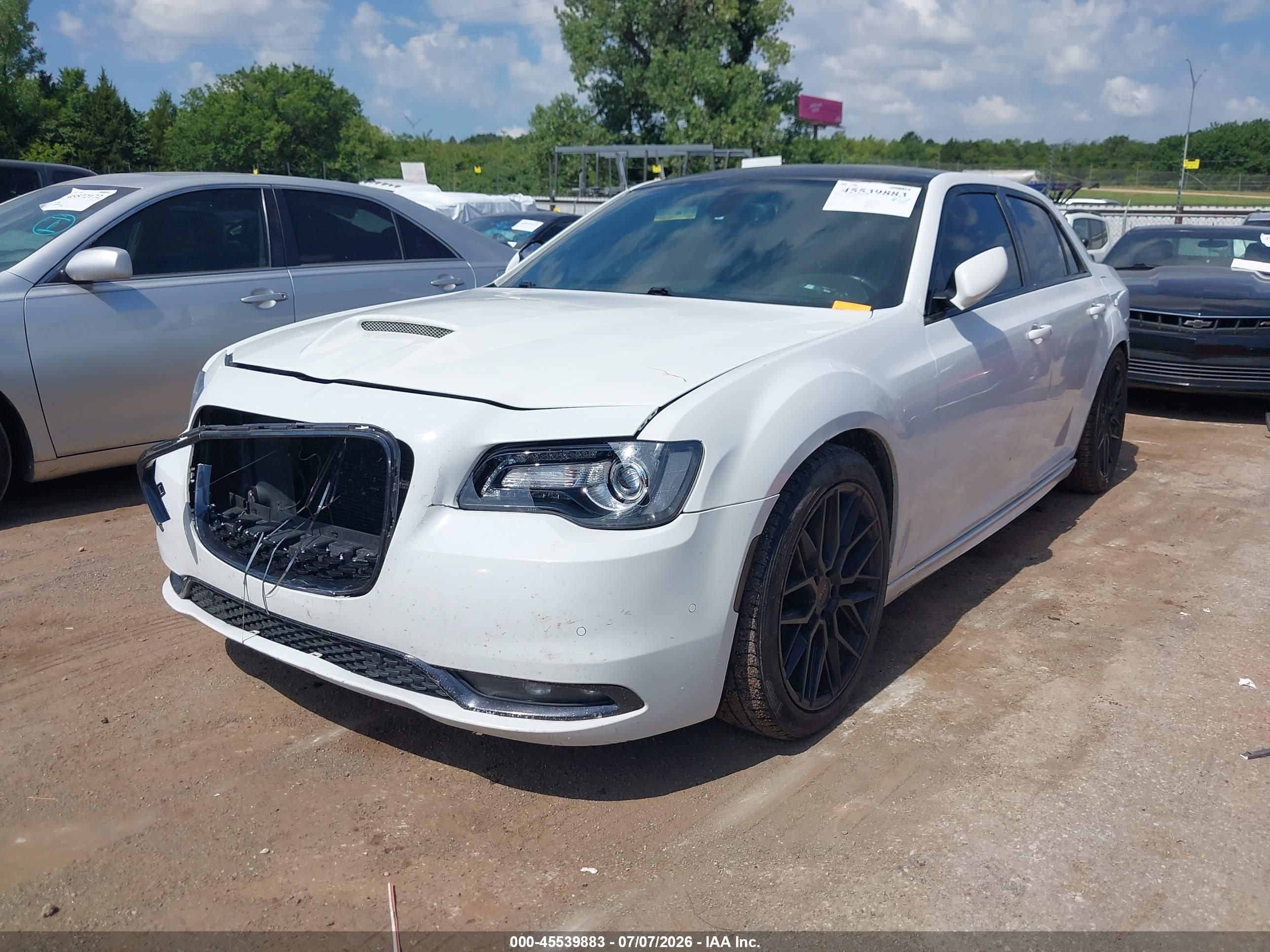 2016 CHRYSLER 300 300S — I2