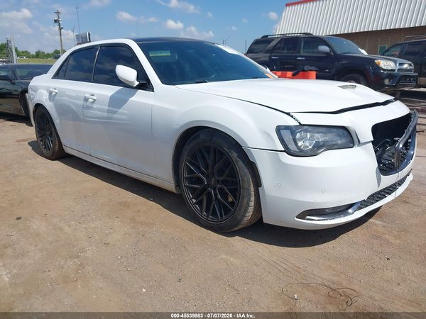 2016 CHRYSLER 300 300S — I1