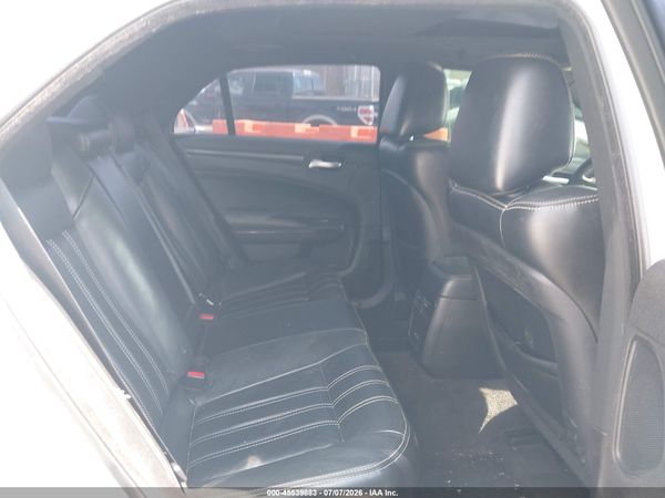 2016 CHRYSLER 300 300S — I8