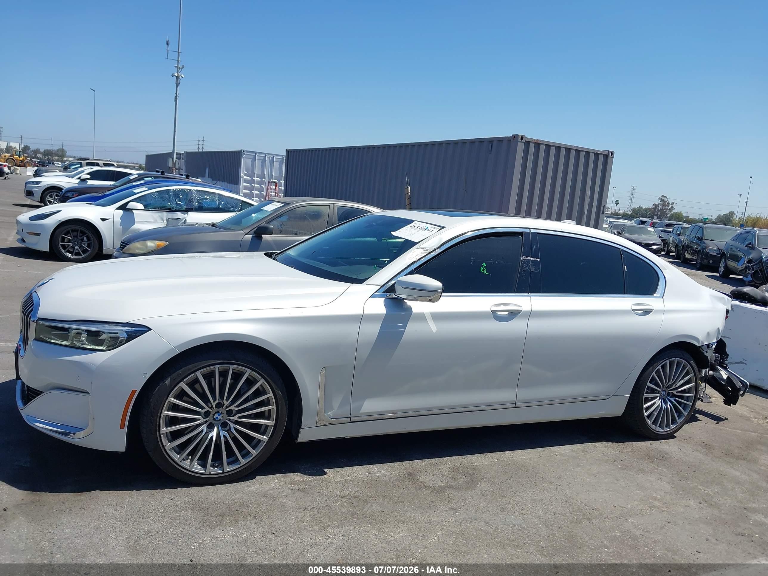 2021 BMW 740I