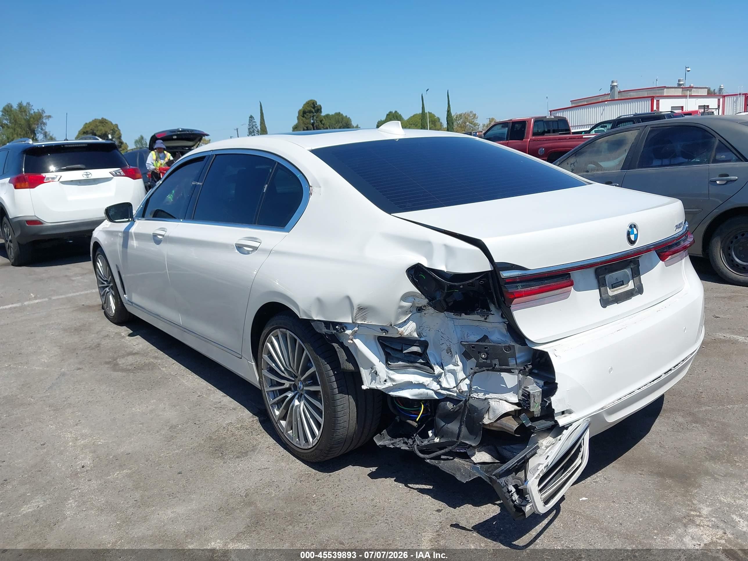 2021 BMW 740I