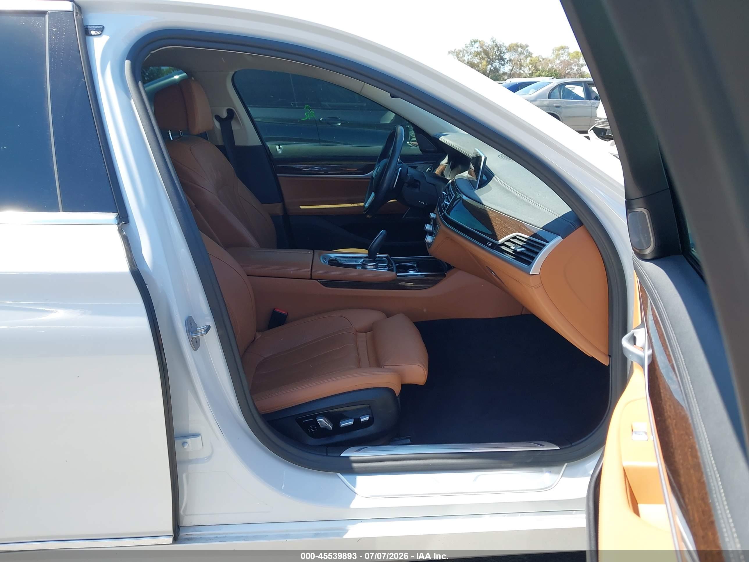 2021 BMW 740I