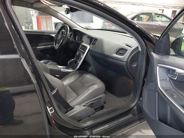 2018 VOLVO S60 T5 DYNAMIC