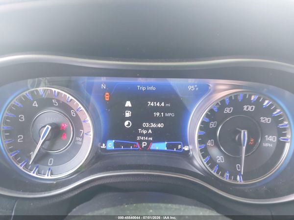 2022 CHRYSLER 300 TOURING — I7