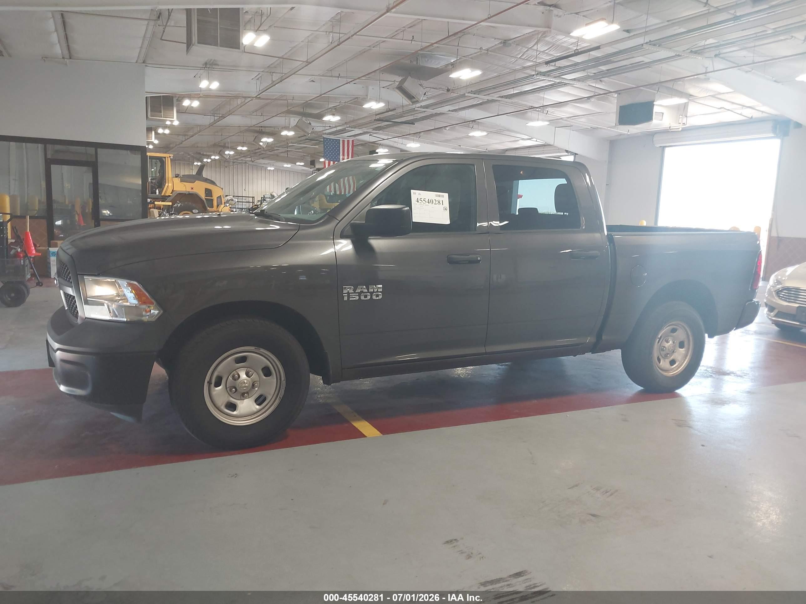 2018 RAM 1500 TRADESMAN  4X2 5'7 BOX