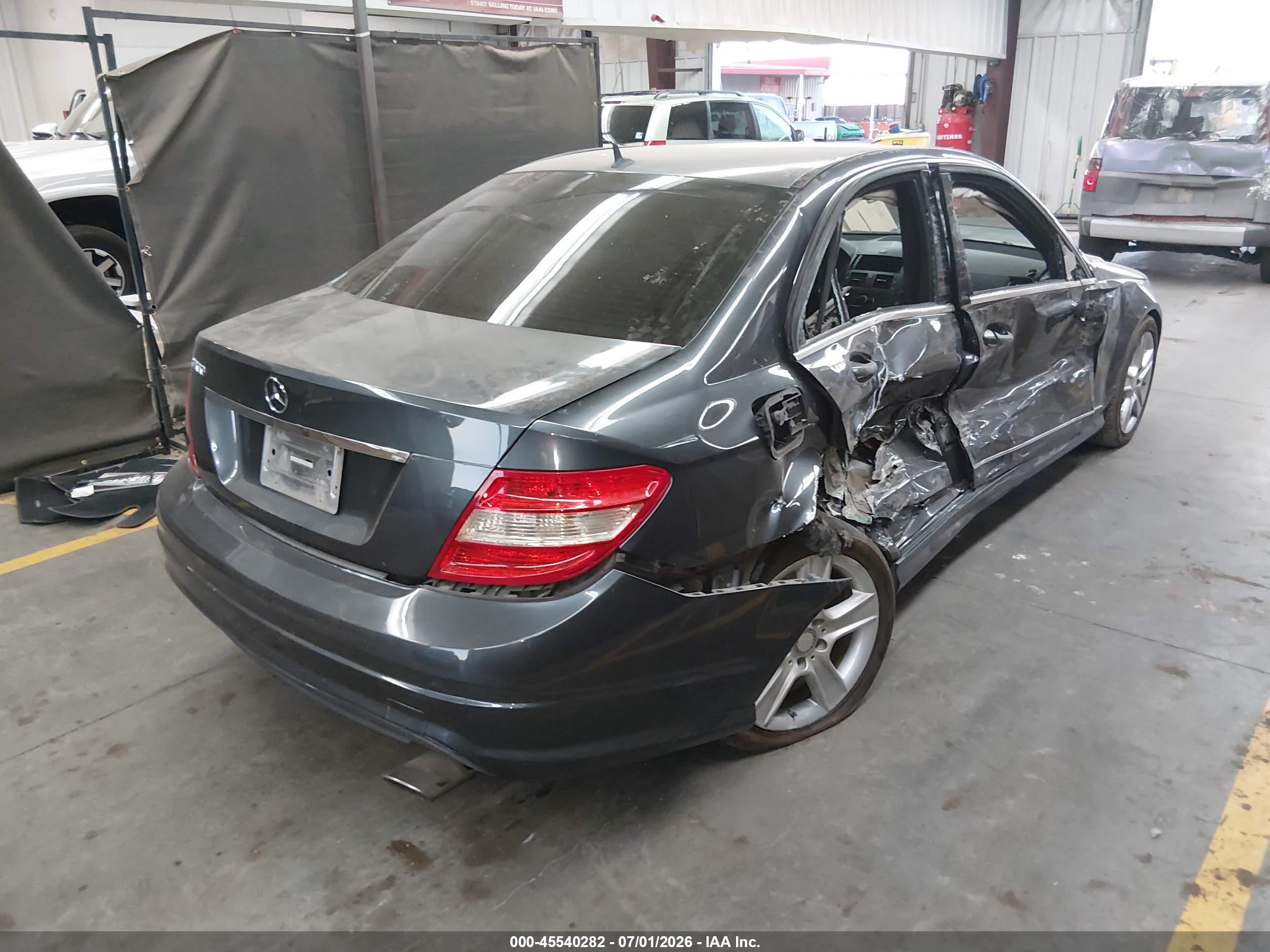 2011 MERCEDES-BENZ C 300 C300