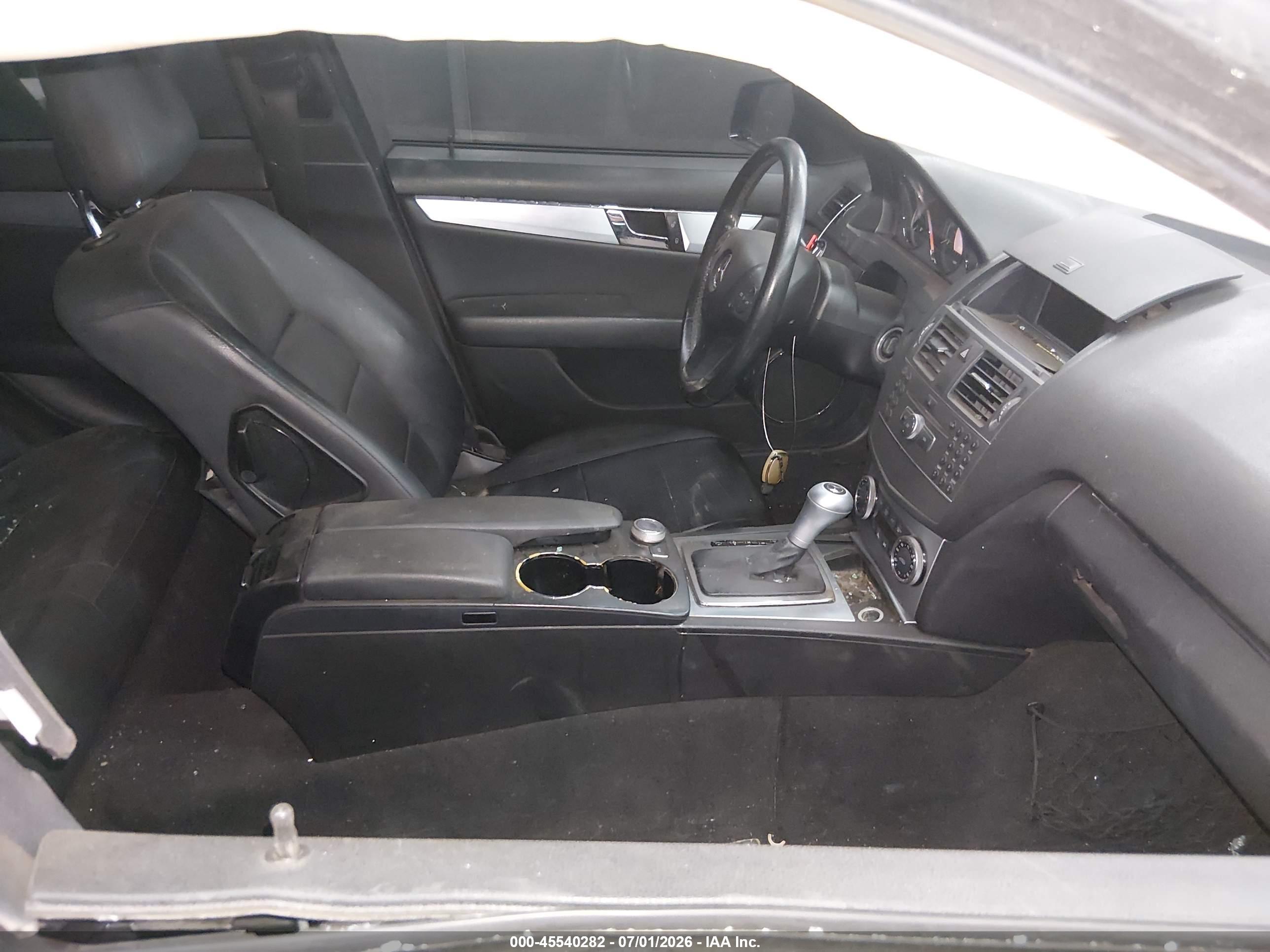 2011 MERCEDES-BENZ C 300 C300