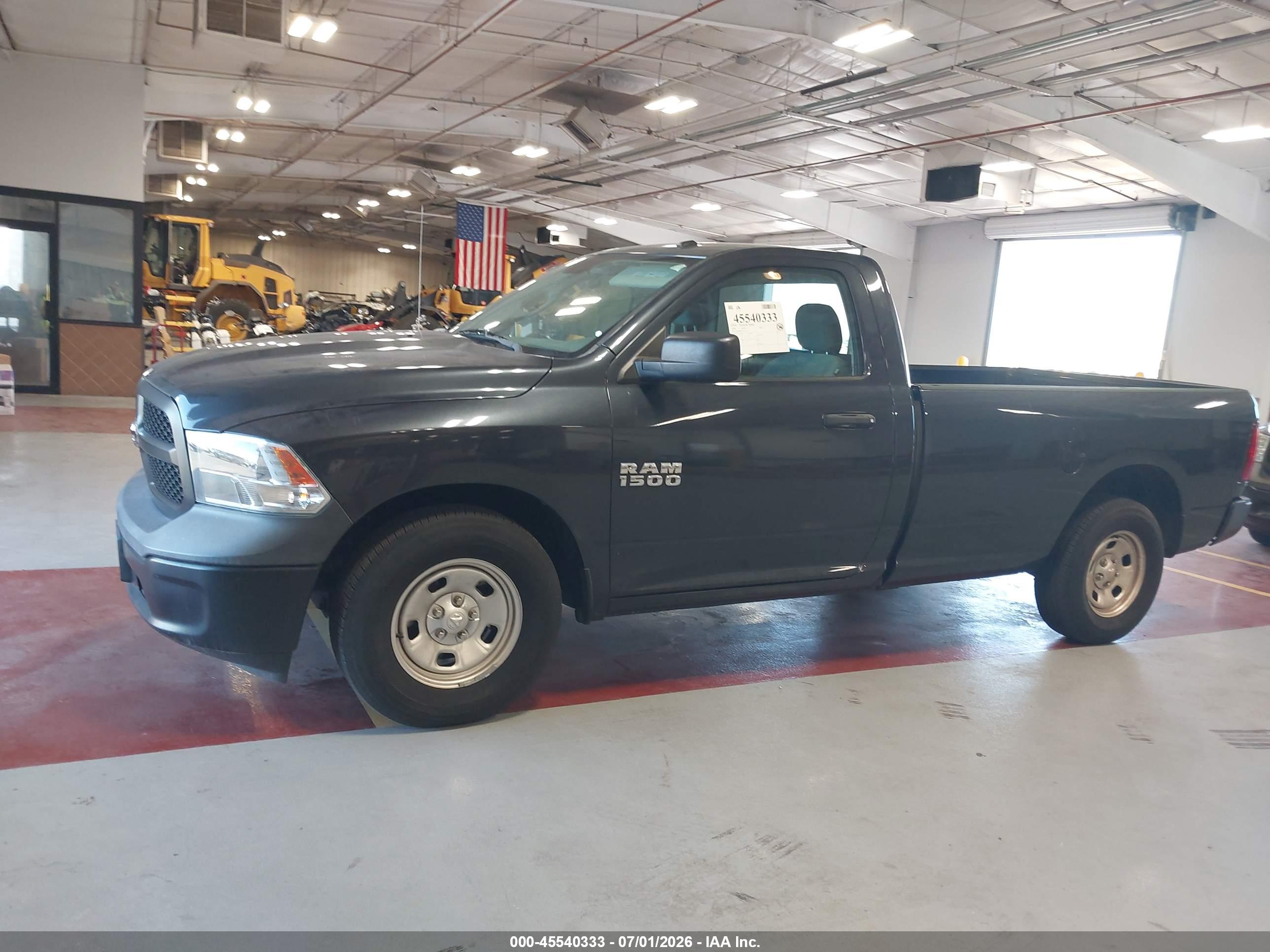 2018 RAM 1500 TRADESMAN  4X2 8' BOX