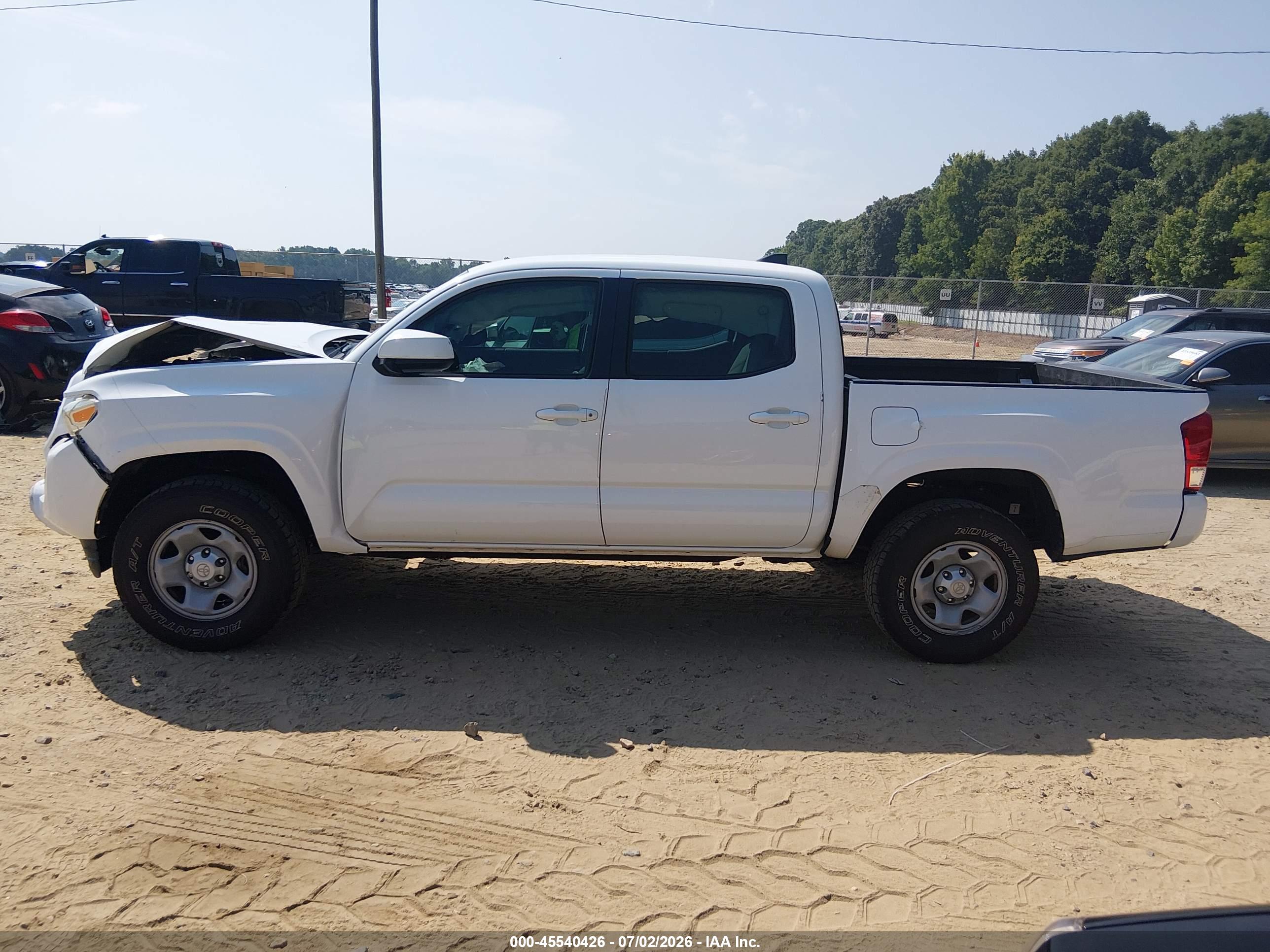 2016 TOYOTA TACOMA SR