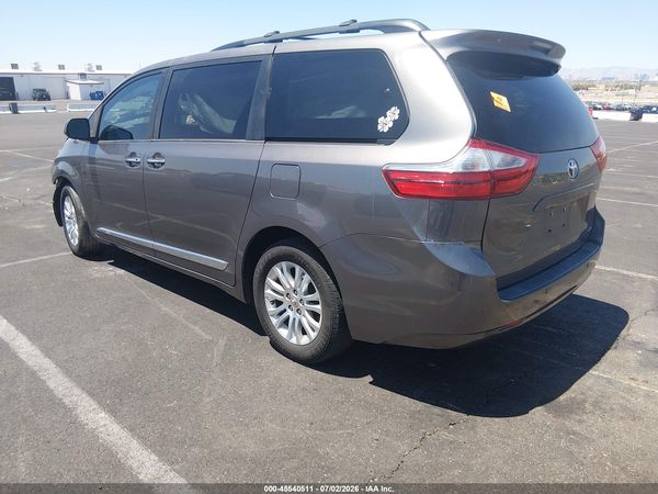 2017 TOYOTA SIENNA XLE 8 PASSENGER