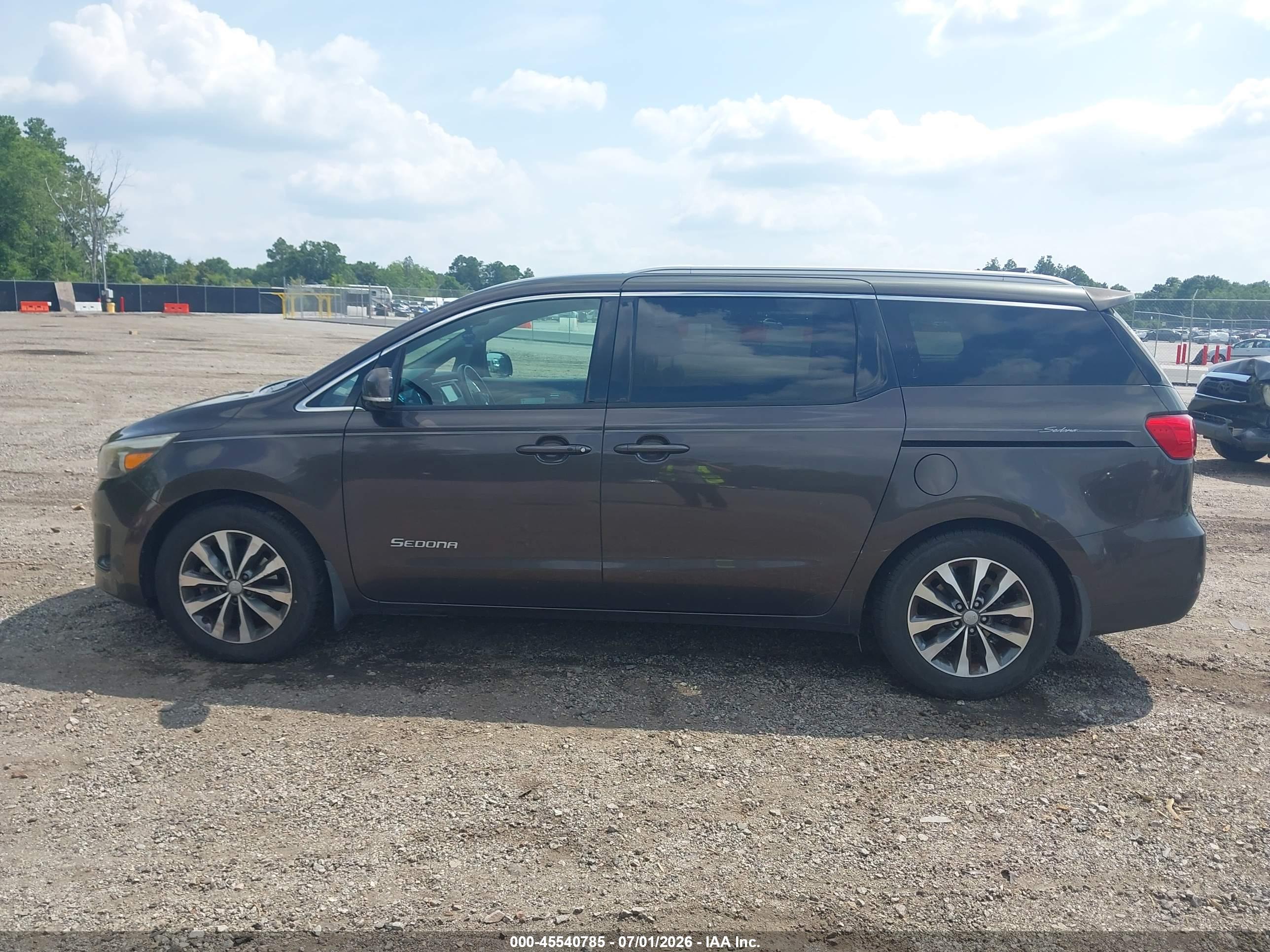 2018 KIA SEDONA SX