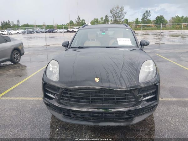 2020 PORSCHE MACAN