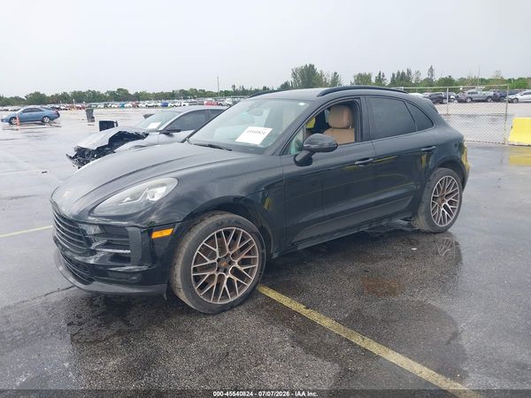 2020 PORSCHE MACAN
