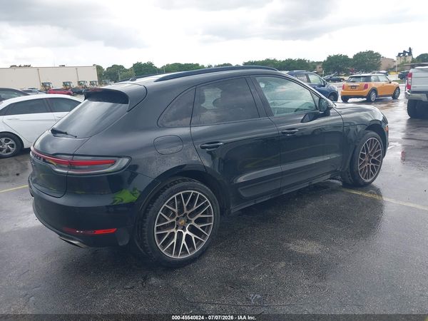 2020 PORSCHE MACAN