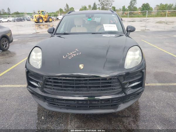 2020 PORSCHE MACAN
