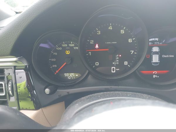 2020 PORSCHE MACAN