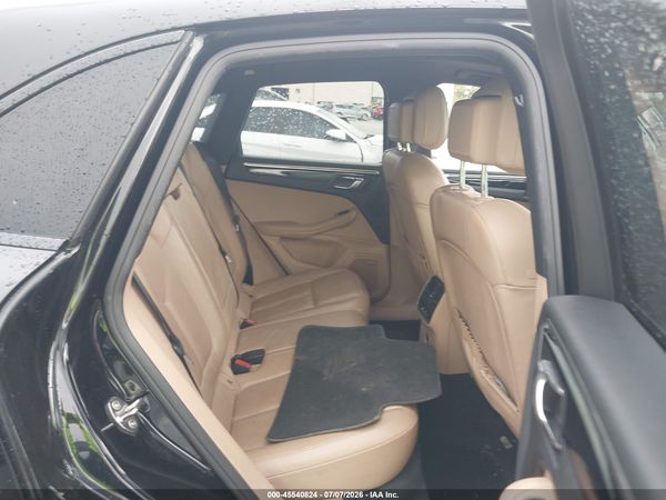 2020 PORSCHE MACAN