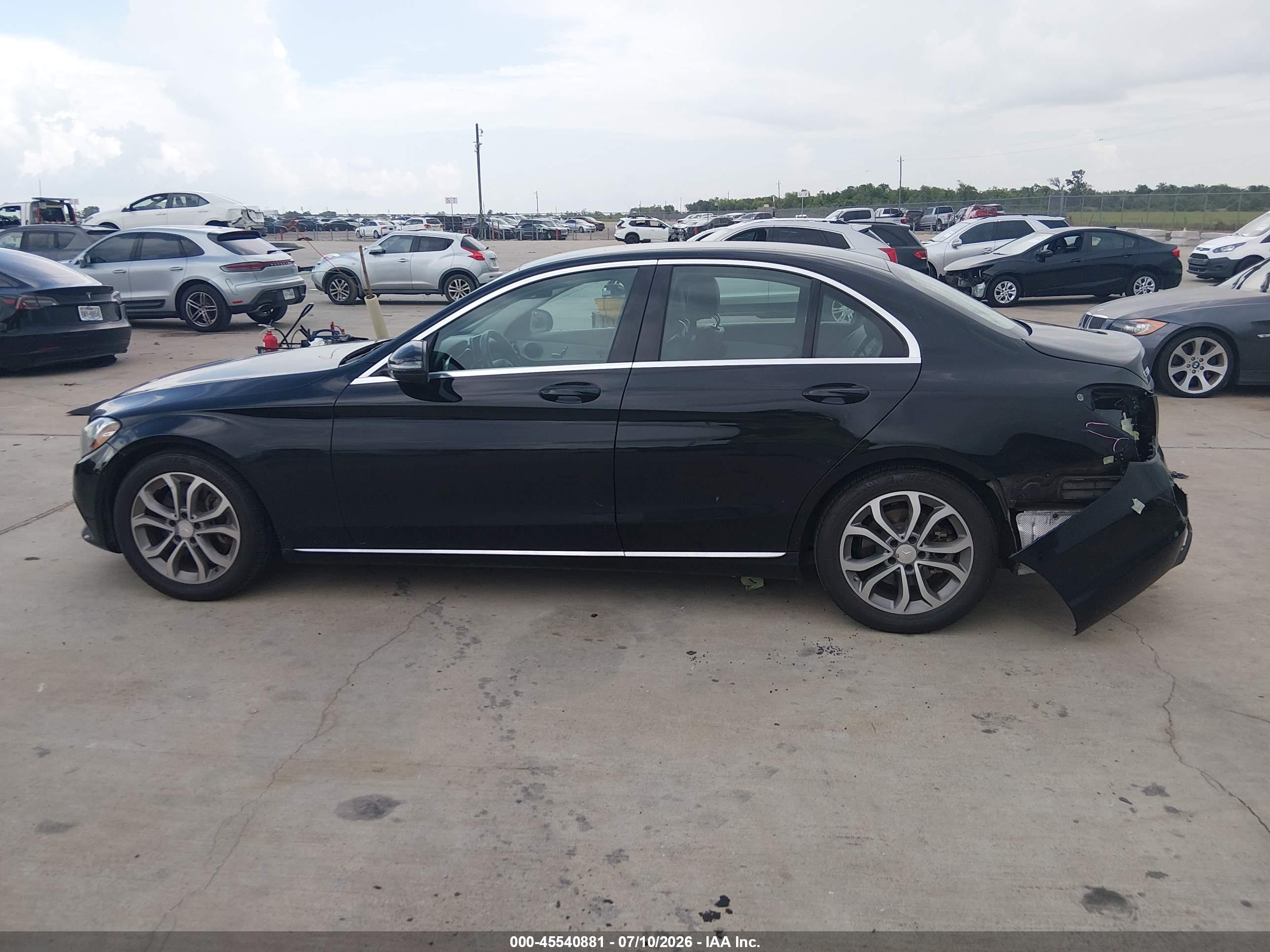 2016 MERCEDES-BENZ C 300 C300