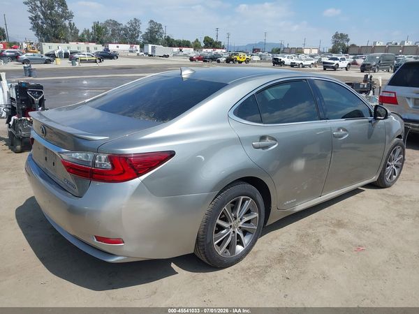 2016 LEXUS ES 300H