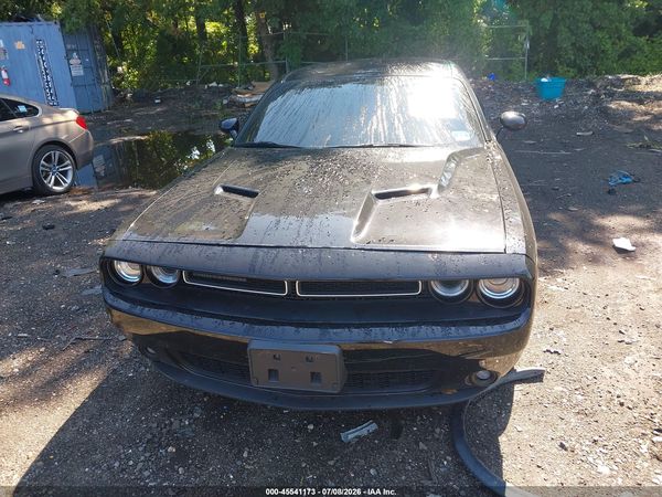 2016 DODGE CHALLENGER SXT