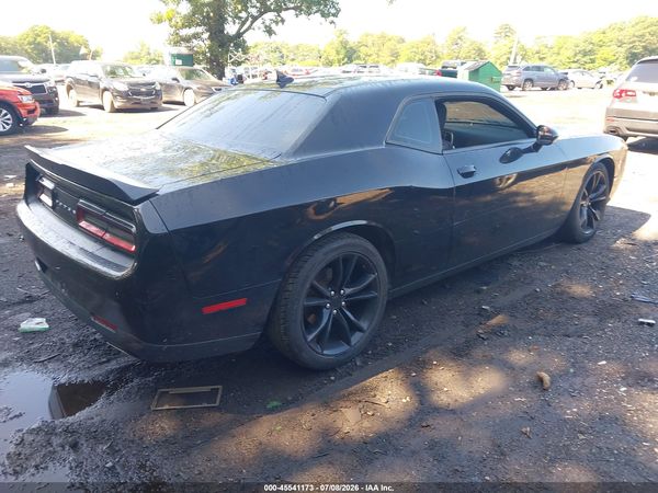 2016 DODGE CHALLENGER SXT