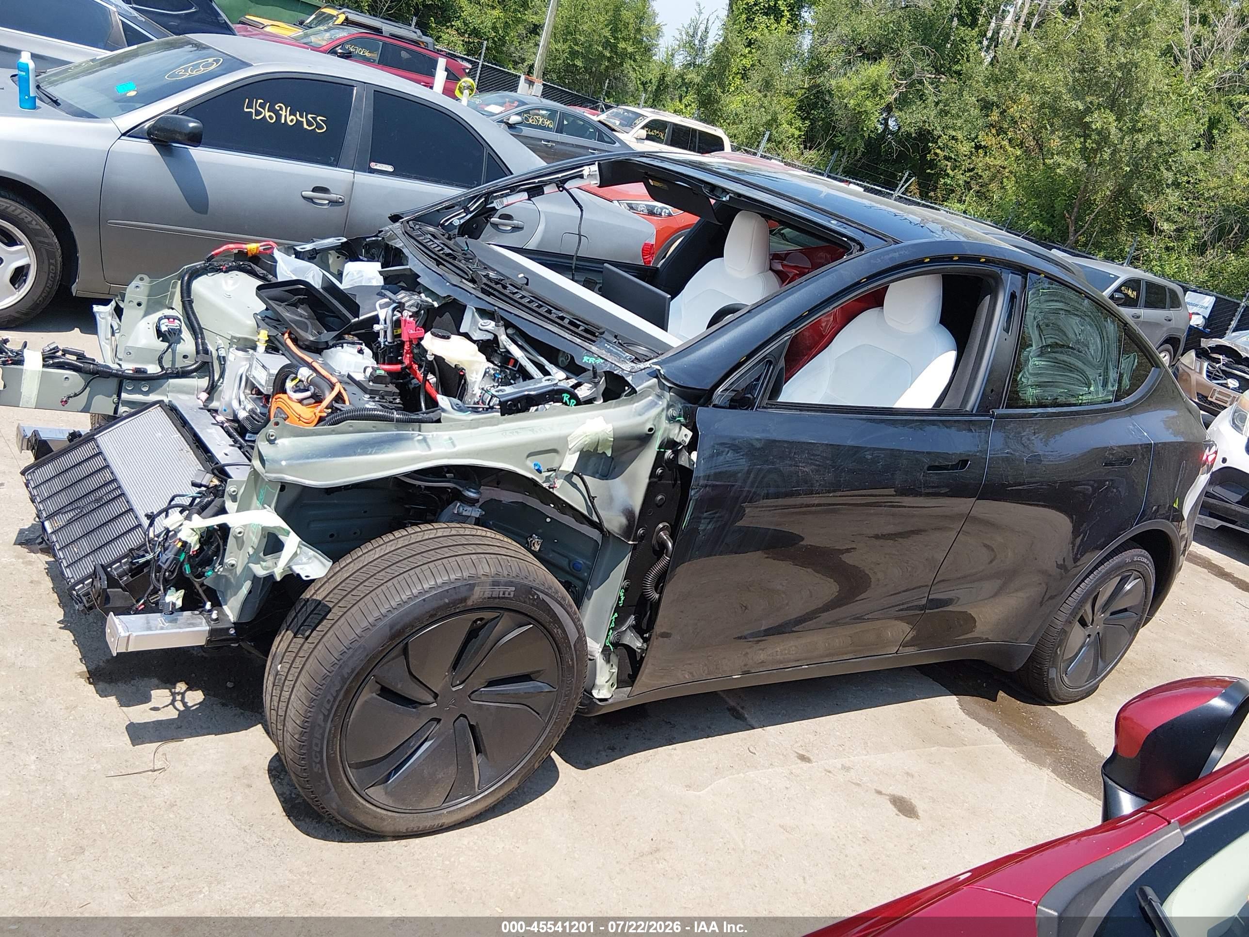 2026 TESLA MODEL Y