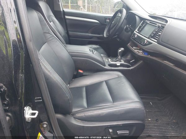 2019 TOYOTA HIGHLANDER XLE