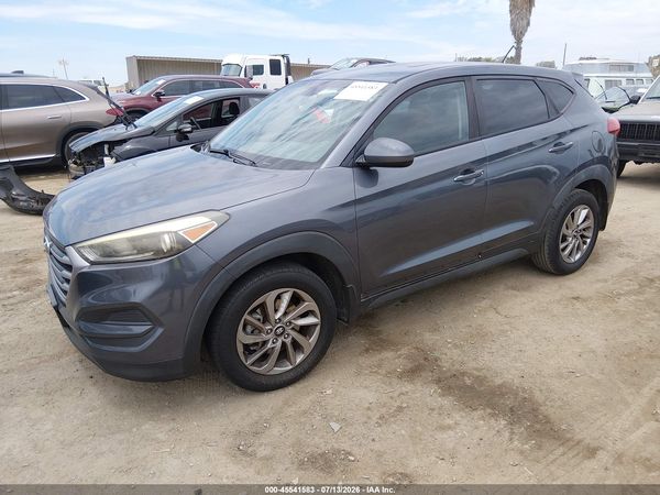 2017 HYUNDAI TUCSON SE