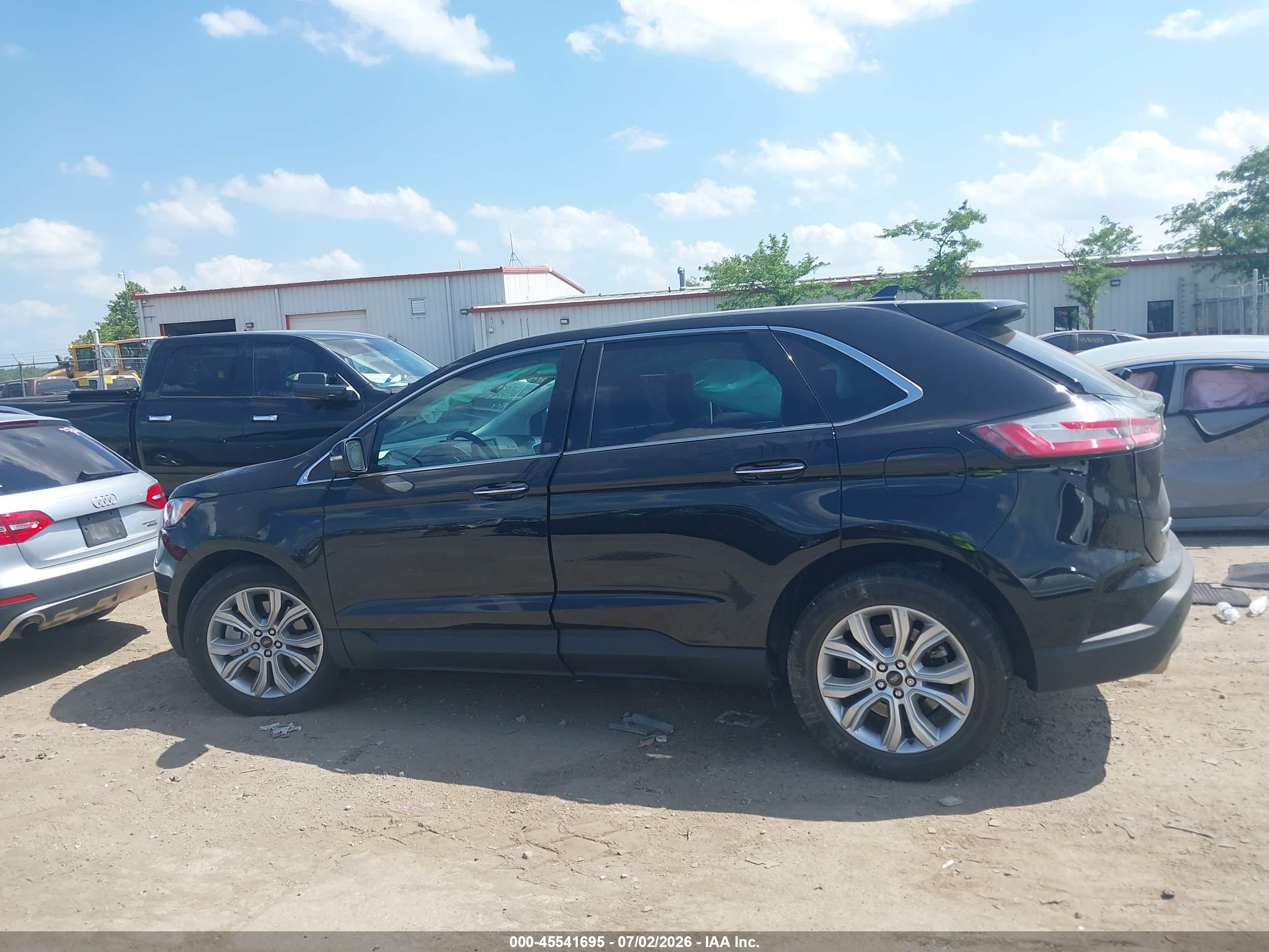 2023 FORD EDGE TITANIUM