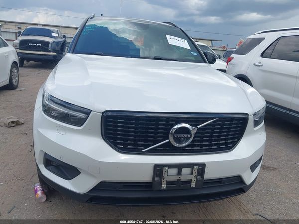 2021 VOLVO XC40 T5 R-DESIGN
