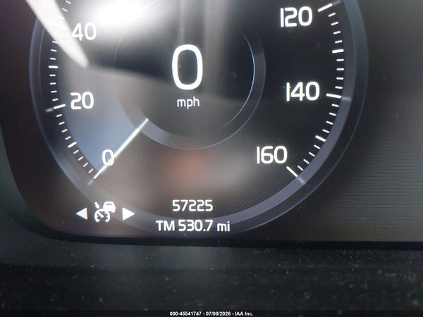 2021 VOLVO XC40 T5 R-DESIGN