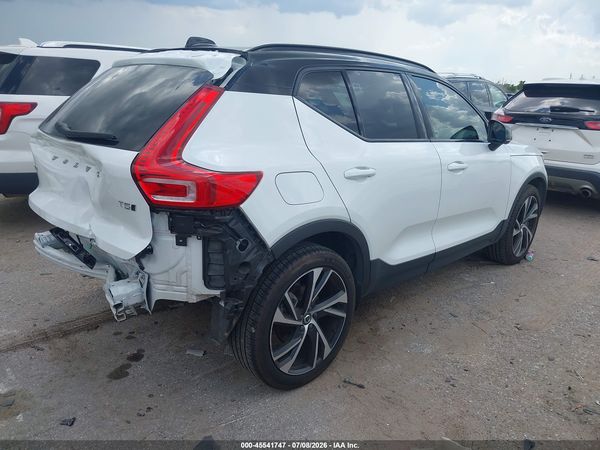 2021 VOLVO XC40 T5 R-DESIGN