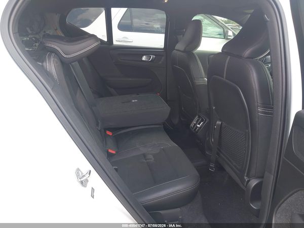 2021 VOLVO XC40 T5 R-DESIGN