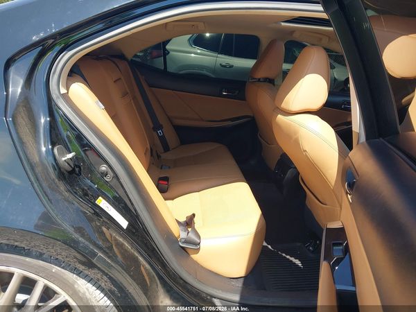 2016 LEXUS IS 300