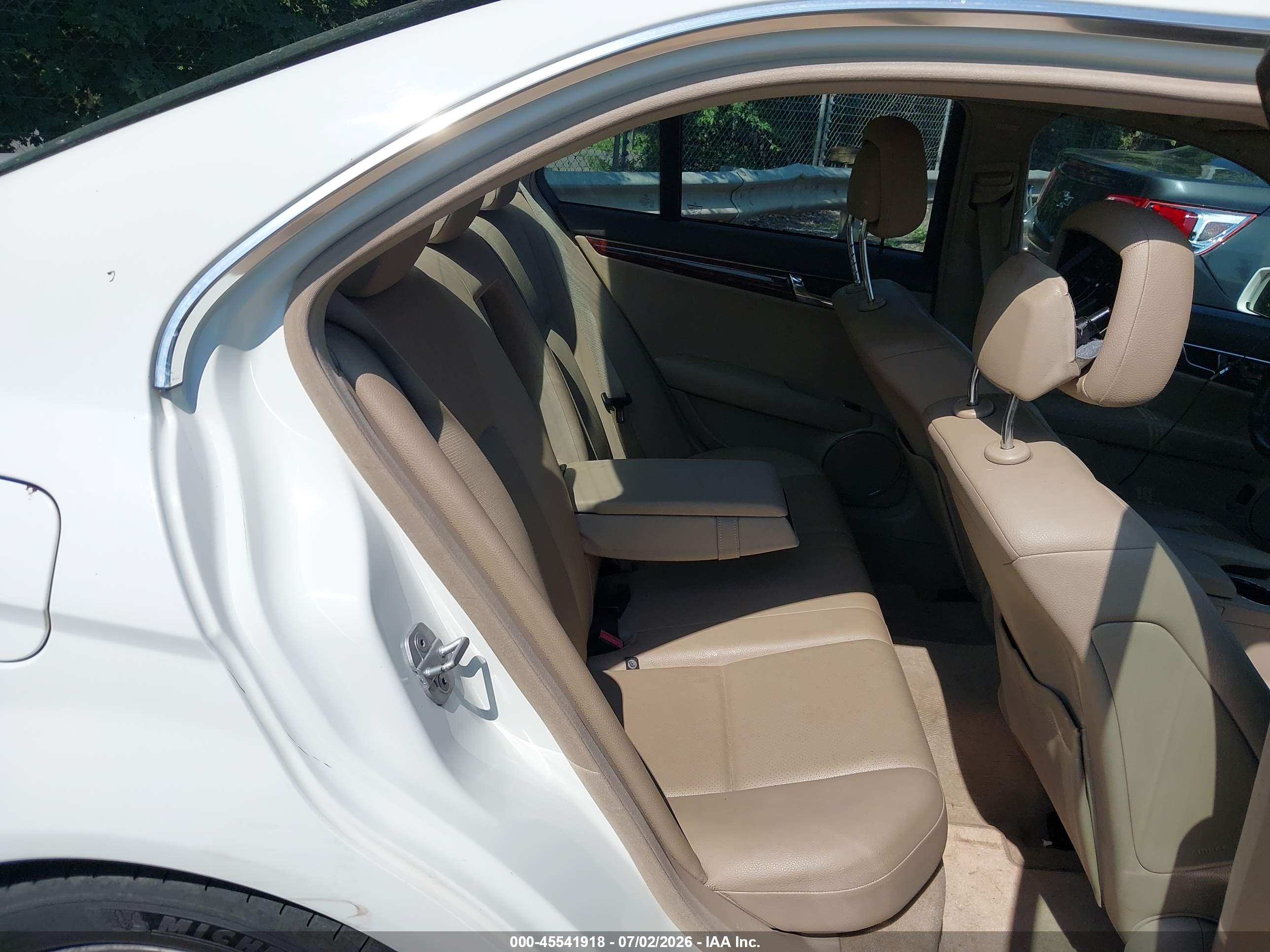 2010 MERCEDES-BENZ C 300 C300 4-MATIC