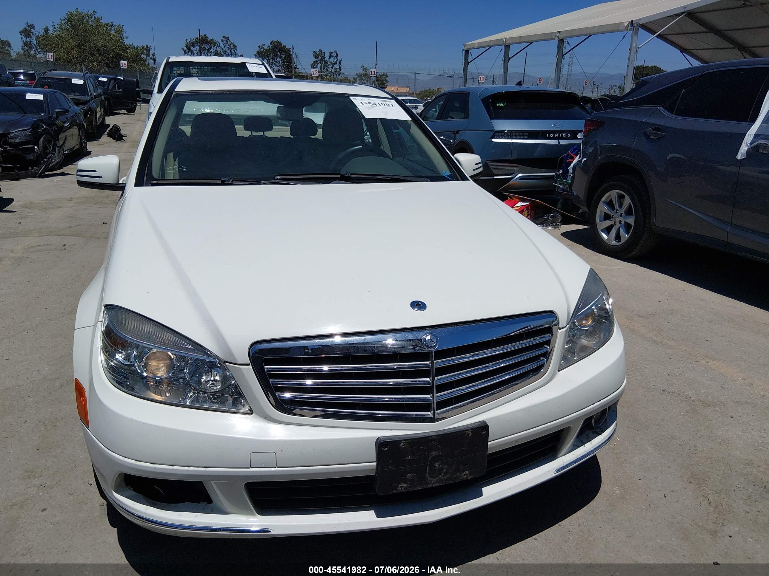 2011 MERCEDES-BENZ C 300 C300