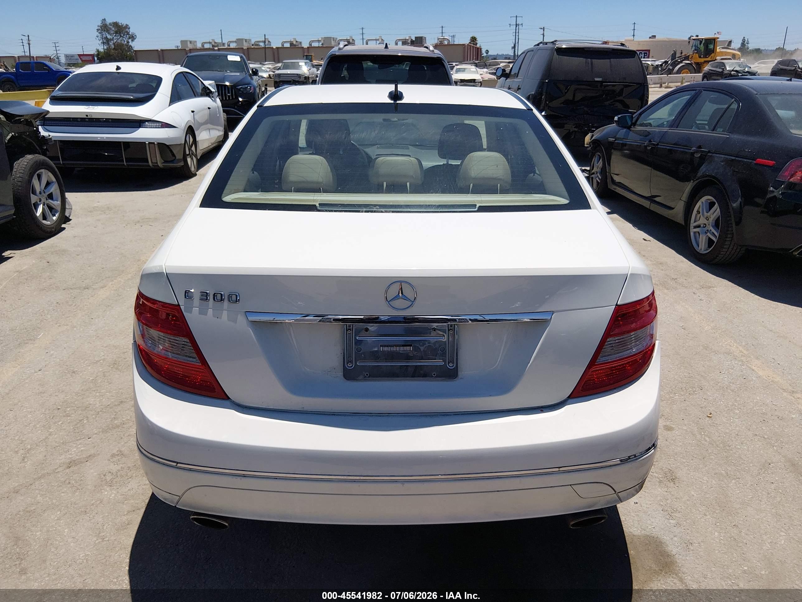 2011 MERCEDES-BENZ C 300 C300