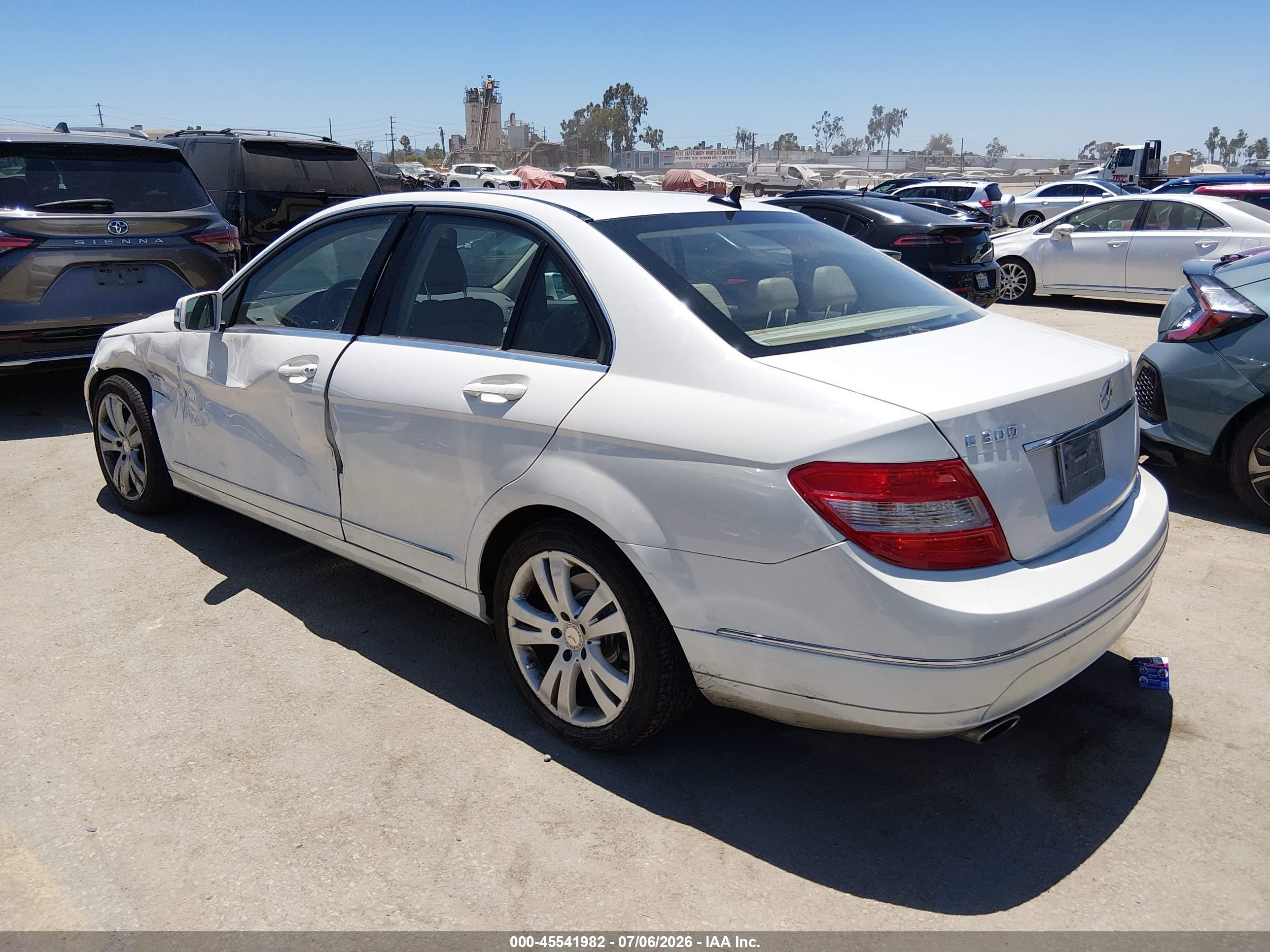 2011 MERCEDES-BENZ C 300 C300